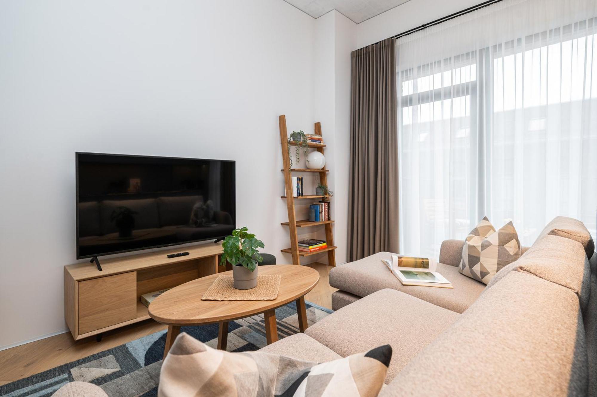 Apartament Cohost I Garage Parking Included, Spacious, Lovely W-balcony At Paupys