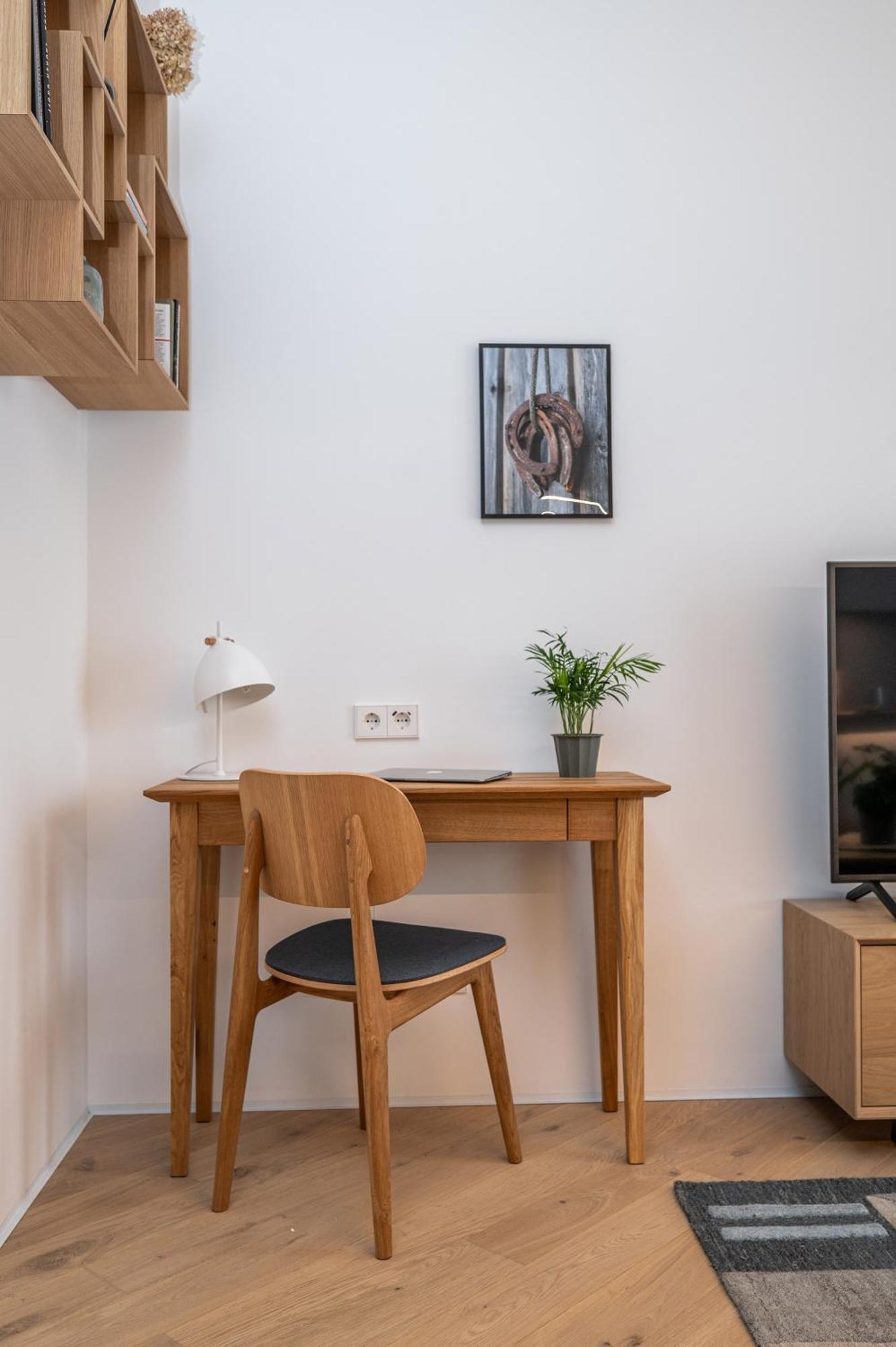 Apartament Cohost I Garage Parking Included, Spacious, Lovely W-balcony At Paupys Wilno