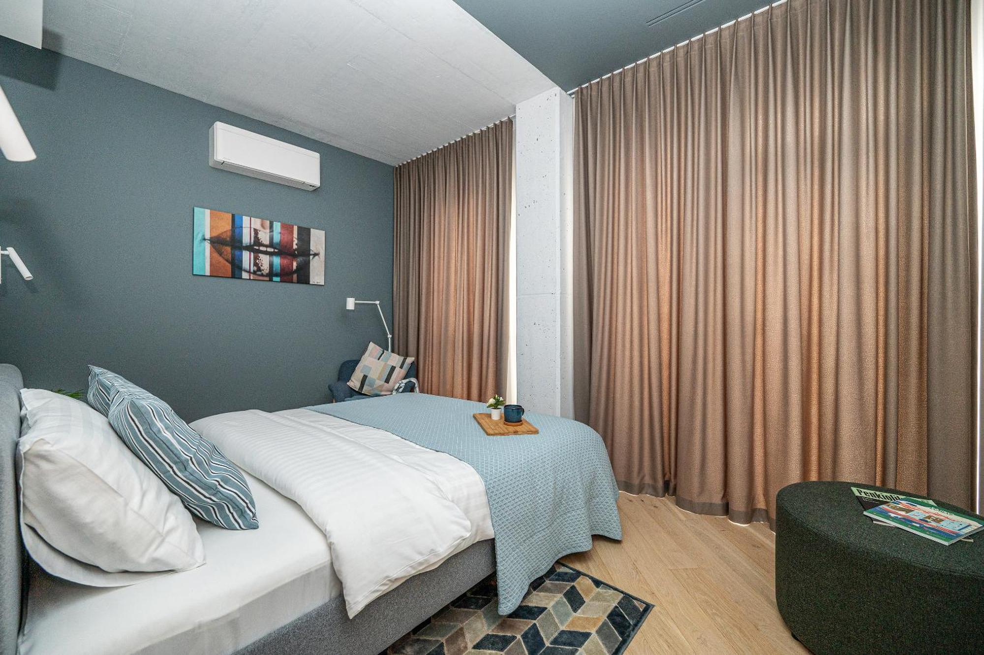 Cohost I Garage Parking Included, Spacious, Lovely W-balcony At Paupys Apartament *